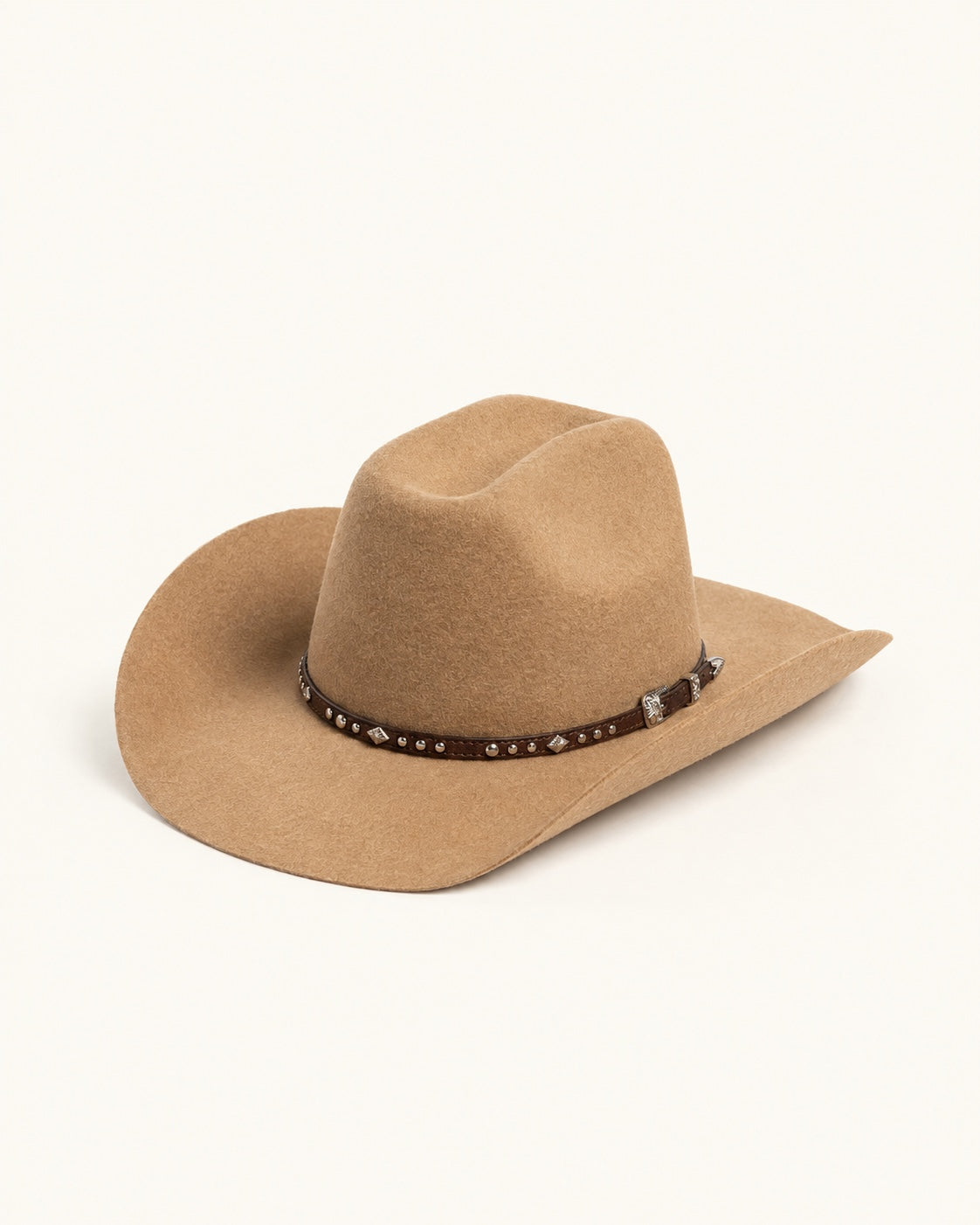 Chapeau cowboy en feutre camel à bande cloutée