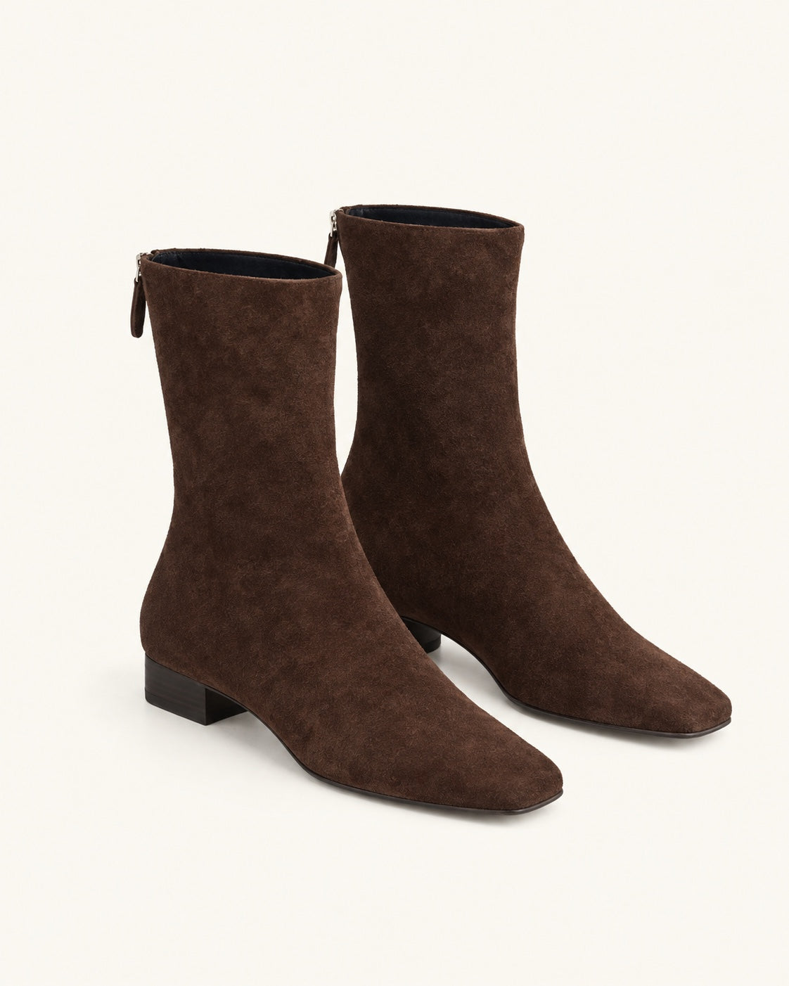 Bottines femme aspect daim, bout carré, zip au dos, petit talon — Colette, marron
