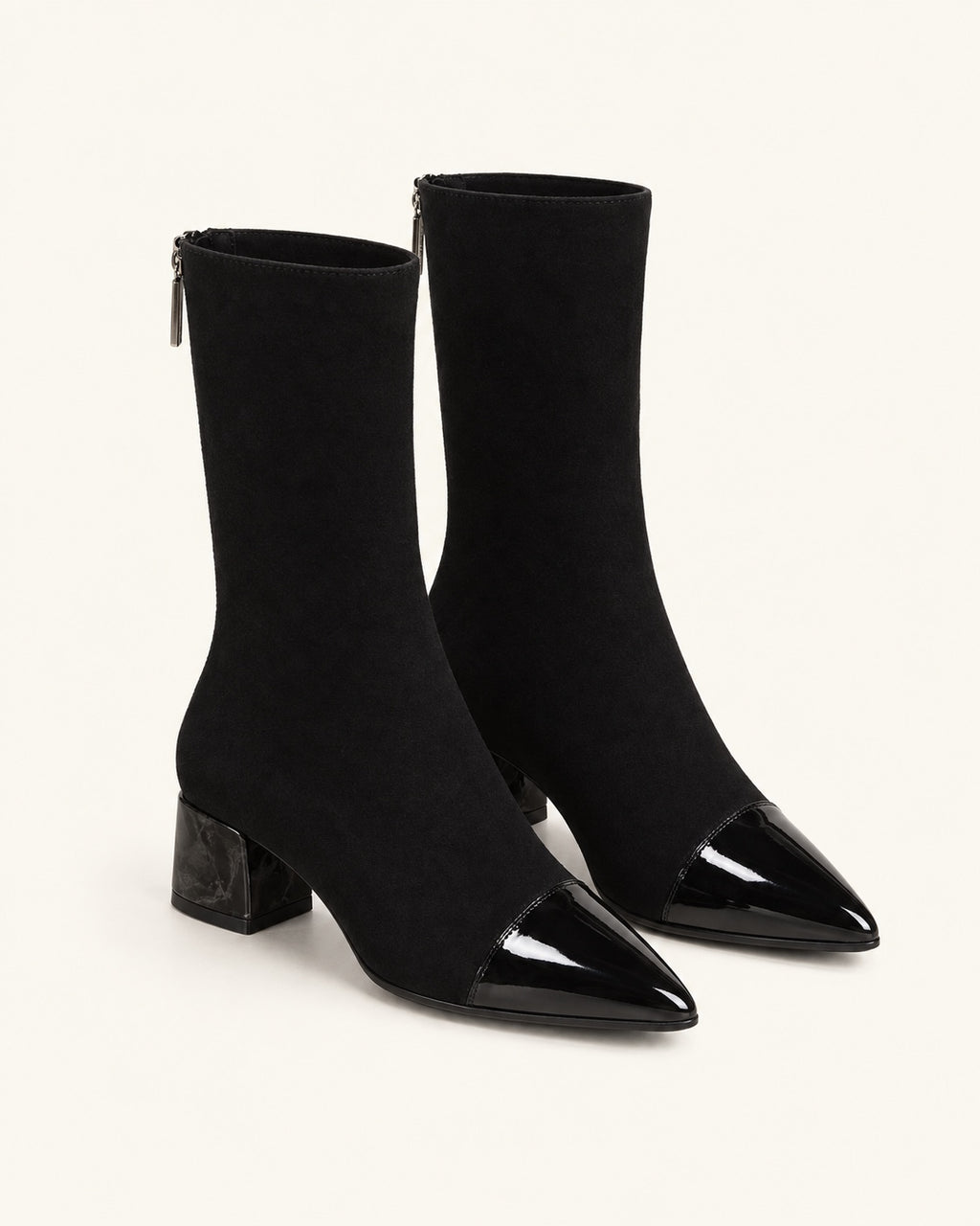 Bottines chaussette femme aspect daim, bout pointu effet verni, talon bloc — Victoire, noir